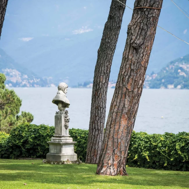 Villa del Grumello lake como